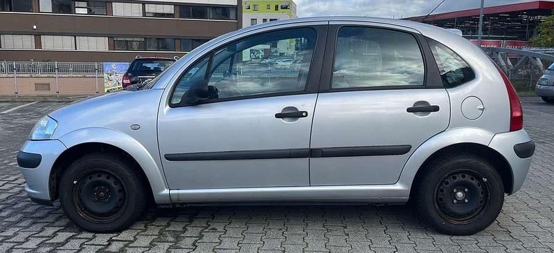 Silber Gebraucht 2003 Citroën C3 Kleinwagen | 1.111 € (Fairer Preis) - Bild 1/4