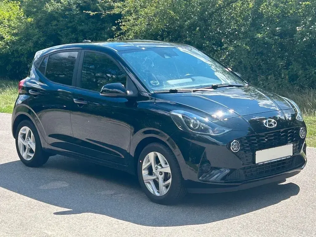 Gebraucht Hyundai i10 GO! 67 PS (49 kW) 2023 Schwarz Kleinwagen