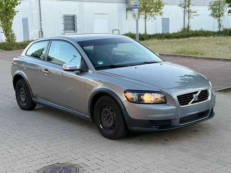 Grau Gebraucht 2008 Volvo C30 Kleinwagen | 2.950 € (Fairer Preis) - Bild 1/4