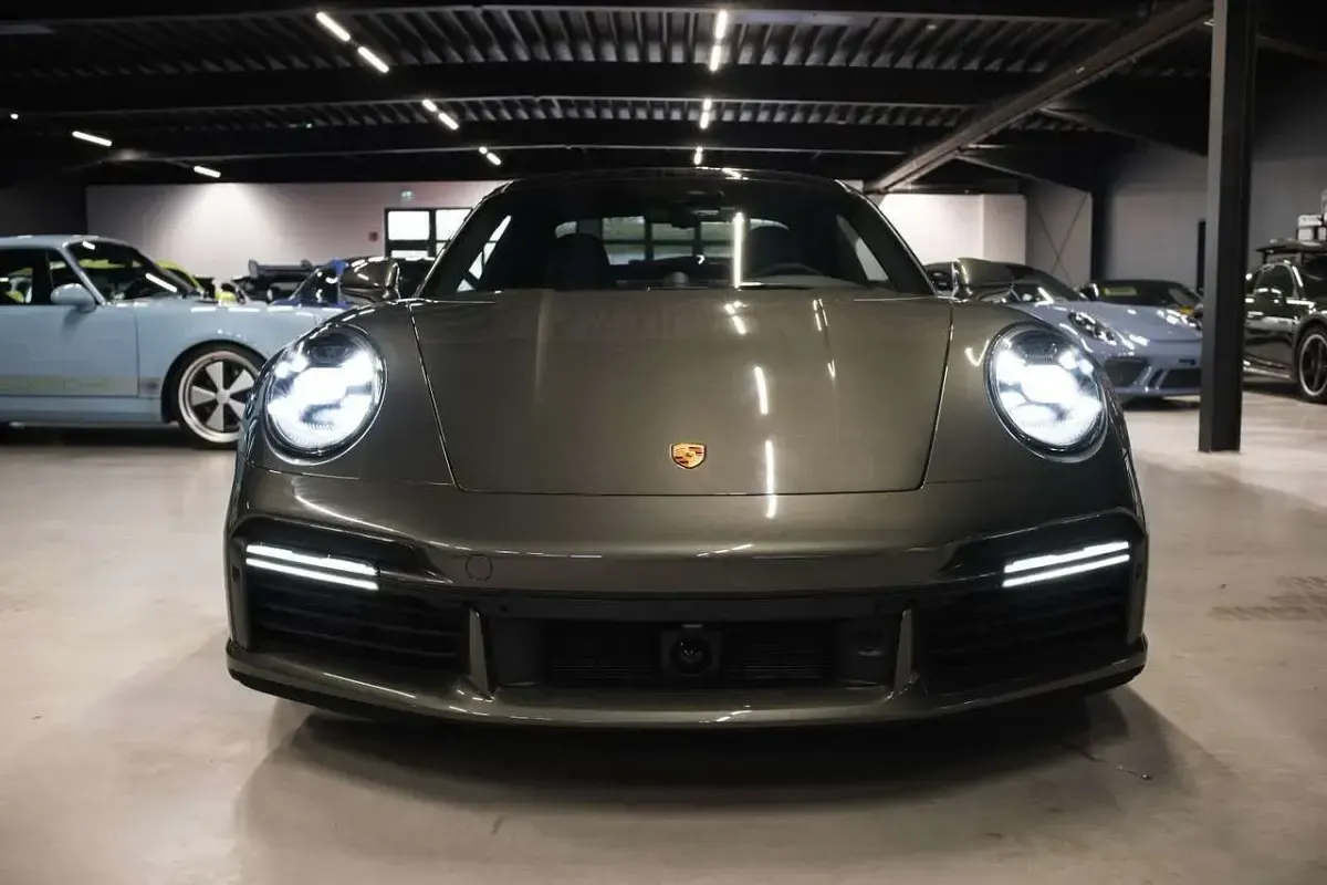Neu Porsche 992 650 PS (478 kW) 2025 Grün Coupé