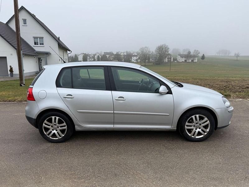 Gebraucht VW Golf V 116 PS (85 kW) 2007 Silber Limousine