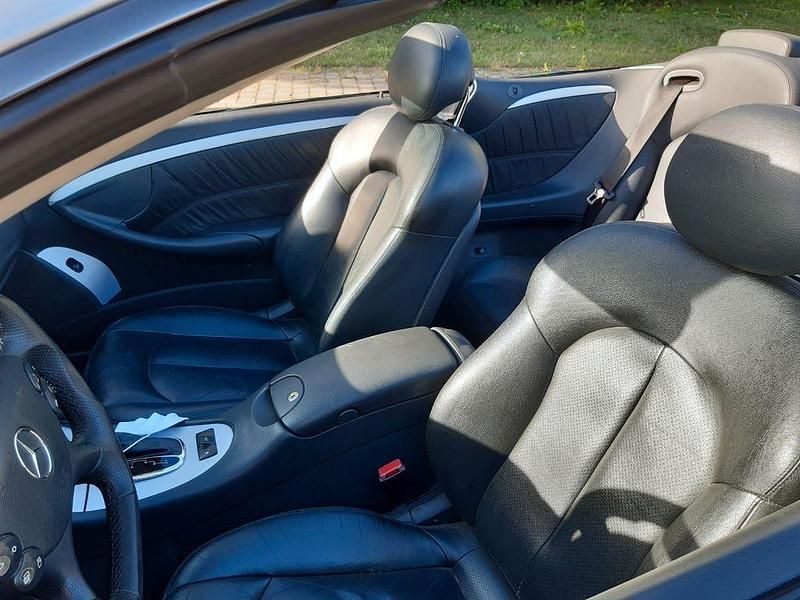 Gebraucht Mercedes CLK320 Elegance 218 PS (160 kW) 2004 Silber Cabrio