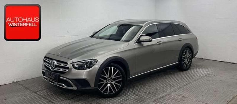 Silber Gebraucht 2021 Mercedes E220 Avantgarde Kombi | 35.400 € (Fairer Preis) - Bild 1/4