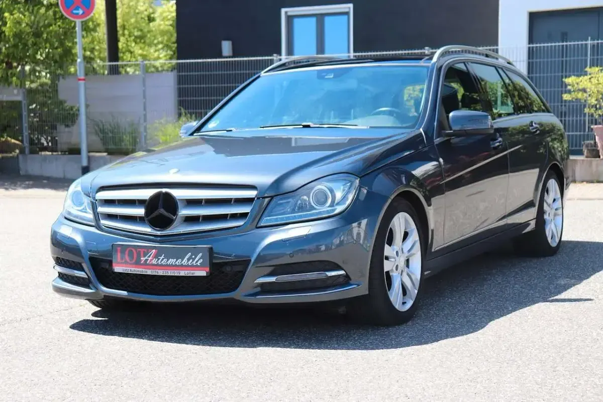 Gebraucht Mercedes C300 231 PS (169 kW) 2013 Grau Kombi