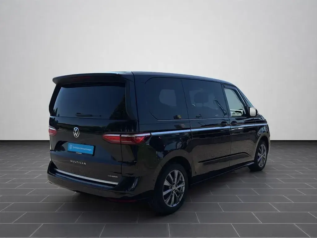 Gebraucht VW Multivan Style 150 PS (110 kW) 2021 Deep black perleffekt (metallic) Van / Kleinbus