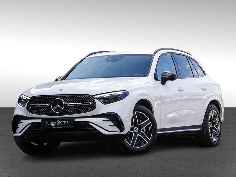 Gebraucht Mercedes GLC300 AMG 258 PS (189 kW) 2023 Weiß SUV