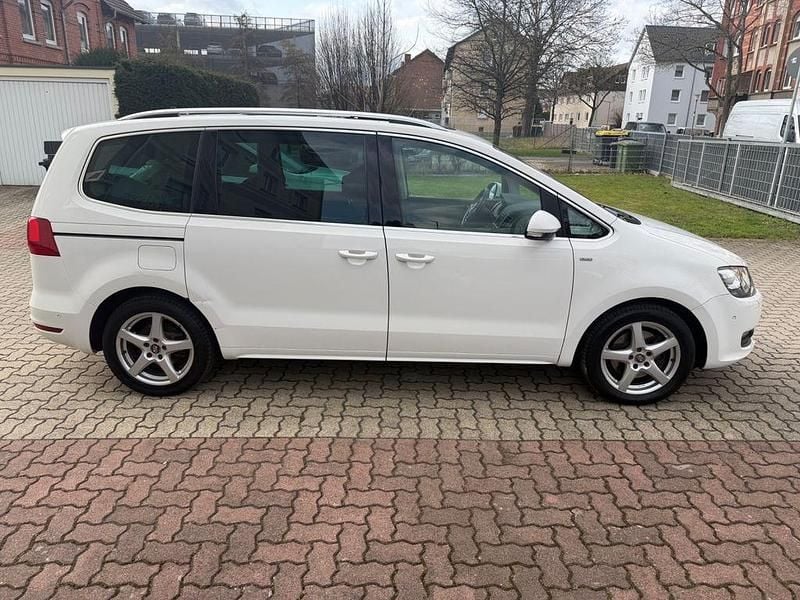 Gebraucht VW Sharan Life 140 PS (102 kW) 2013 Weiß Van / Kleinbus