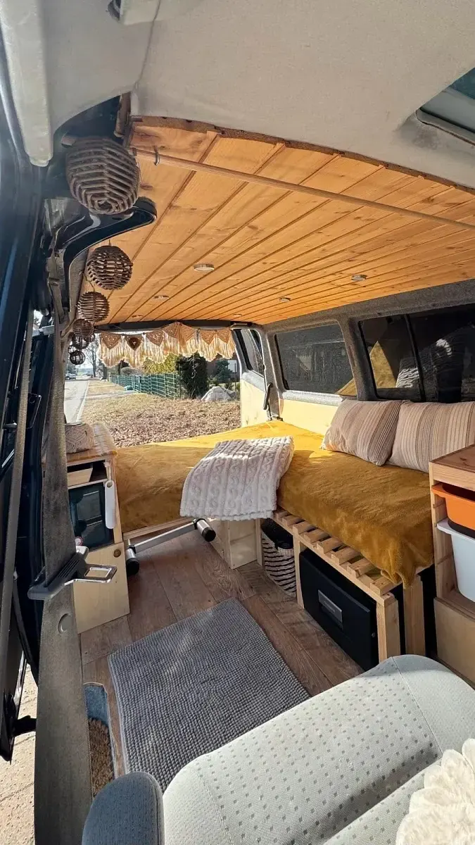 Używany VW Transporter 2000 Czarny Van
