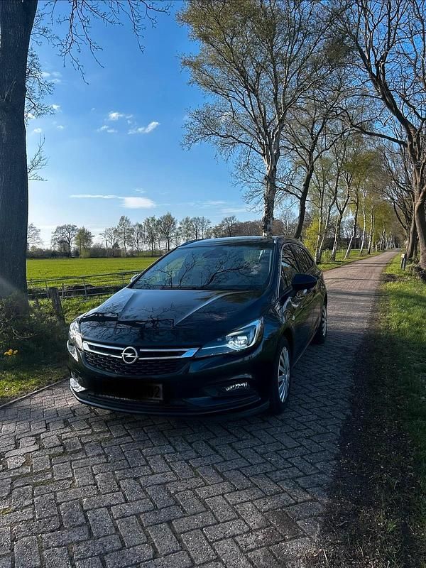 Gebraucht Opel Astra 160 PS (117 kW) 2016 Grün Kombi