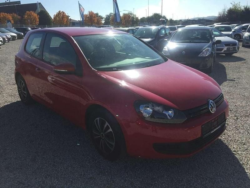 Gebraucht VW Golf 80 PS (58 kW) 2009 Rot Limousine