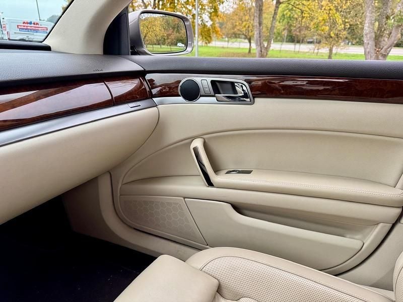 Second-hand VW Phaeton 280 CP (205 kW) 2012 Maro Berlinǎ