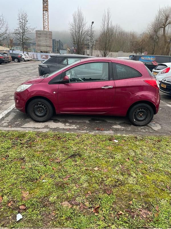 Gebraucht Ford Ka 69 PS (50 kW) 2011 Rot Kleinwagen