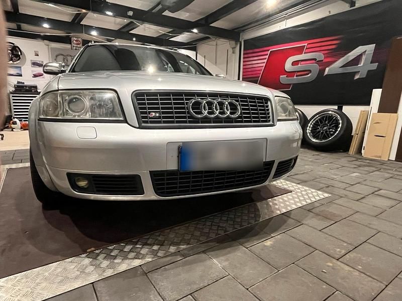 Używany Audi S6 340 KM (250 kW) 2002 Srebrny Kombi