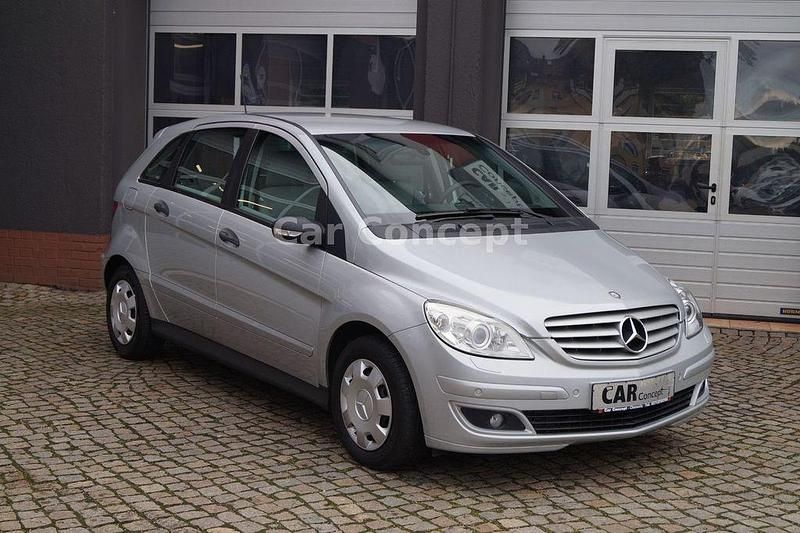 Silber Gebraucht 2005 Mercedes B170 Van / Kleinbus | 2.990 € (Fairer Preis) - Bild 1/4