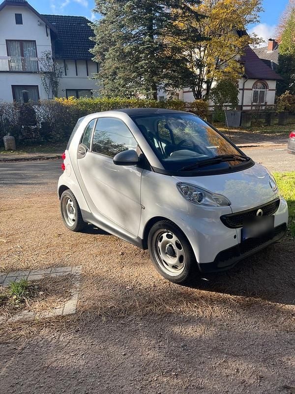 Weiß Gebraucht 2012 Smart ForTwo Coupé Kleinwagen | 4.950 € (Fairer Preis) - Bild 1/4
