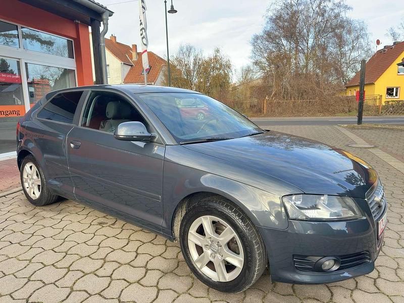 Gebraucht Audi A3 Attraction 102 PS (75 kW) 2009 Meteorgrau perleffekt Limousine
