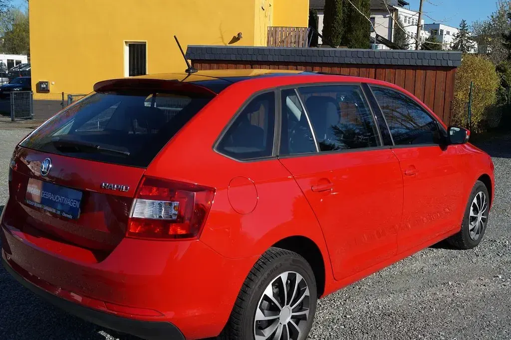 Gebraucht Skoda Rapid Cool Edition 90 PS (66 kW) 2016 Rot Kleinwagen