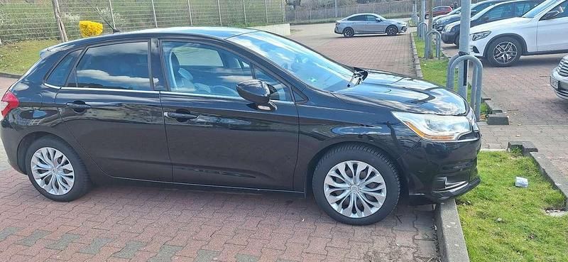 Gebraucht Citroën C4 SELECTION 95 PS (69 kW) 2012 Limousine