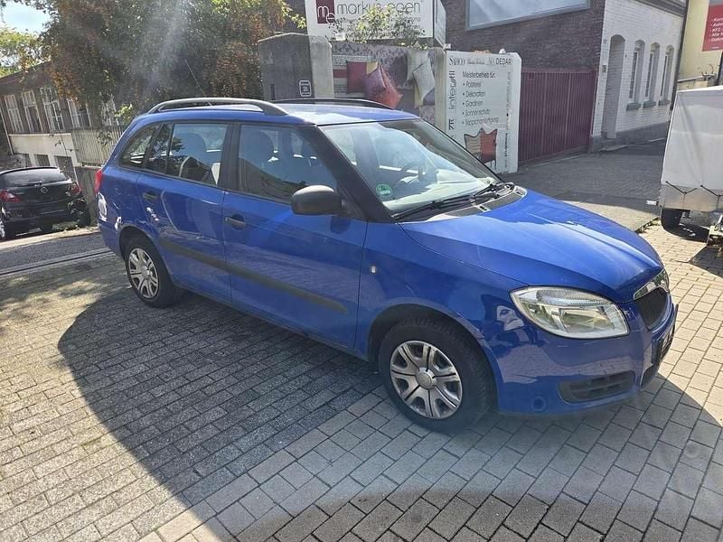 Blau Gebraucht 2009 Skoda Fabia Cool Edition Kombi | 1.990 € (Fairer Preis) - Bild 1/4