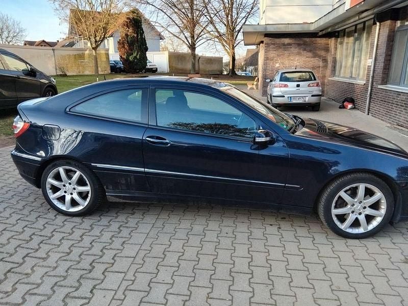 Gebraucht Mercedes CL230 204 PS (150 kW) 2007 Blau Coupé
