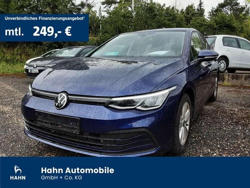 Atlantic blue metallic Gebraucht 2020 VW Golf VIII Life Limousine | 18.195 € (Superpreis) - Bild 1/3