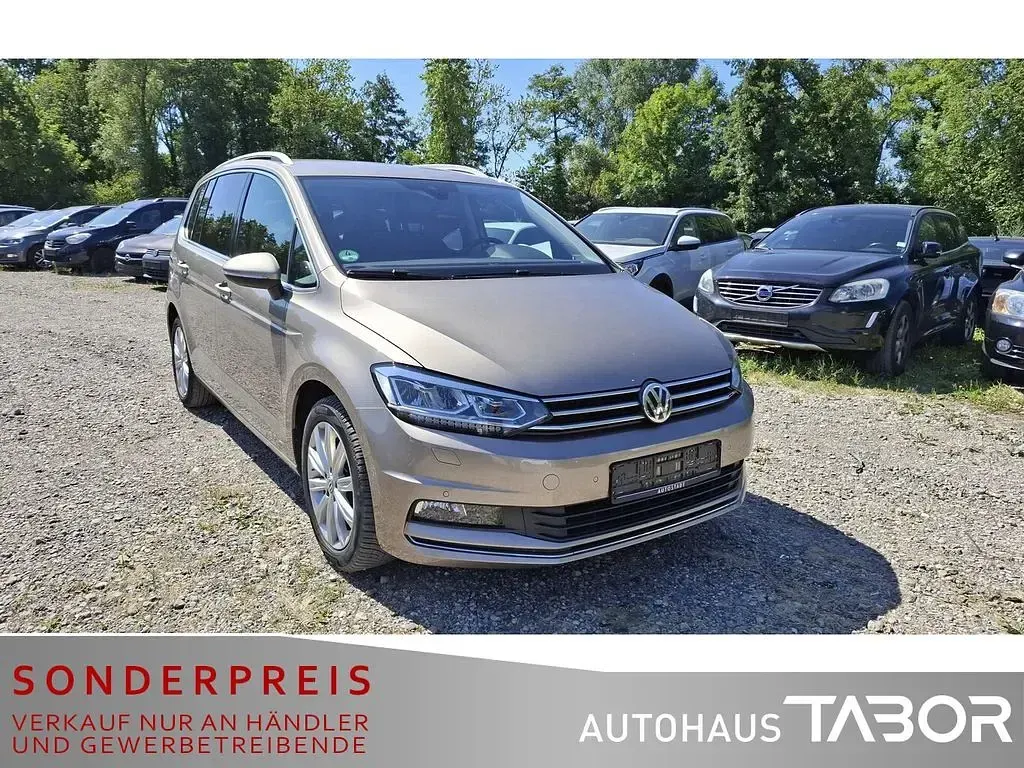 Gebraucht VW Touran Highline 150 PS (110 kW) 2018 Titanium beige Van / Kleinbus