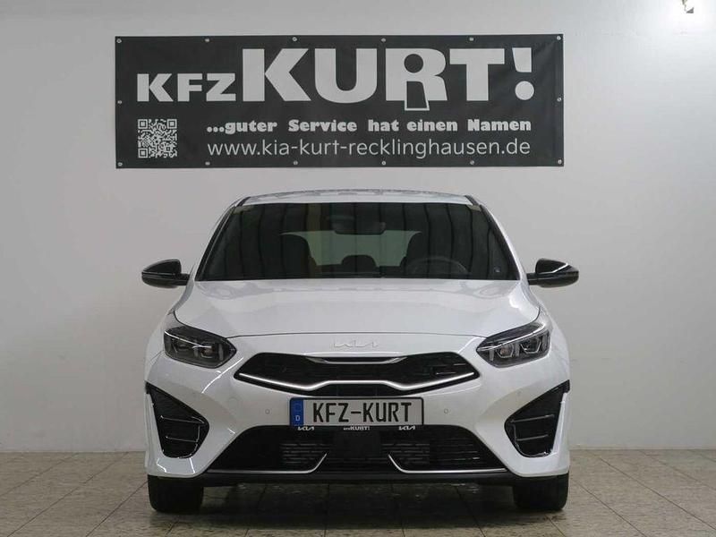 Neu Kia Ceed GT GT 140 PS (102 kW) 2026 Deluxeweiss Limousine