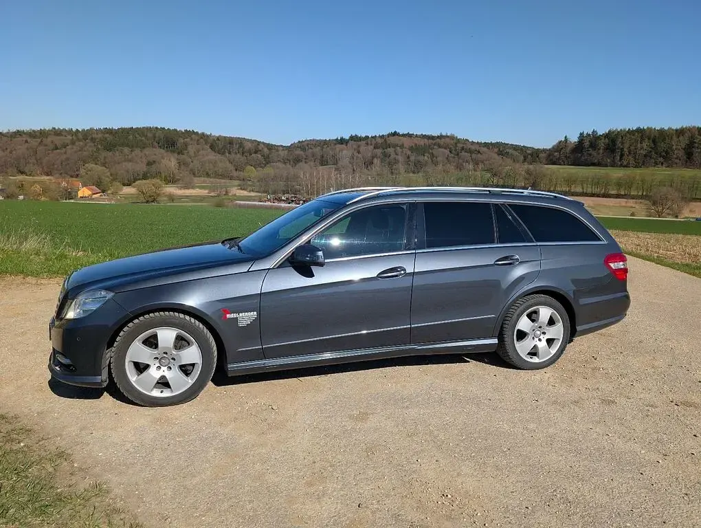 Gebraucht Mercedes E350 Avantgarde 265 PS (194 kW) 2013 Grau Kombi