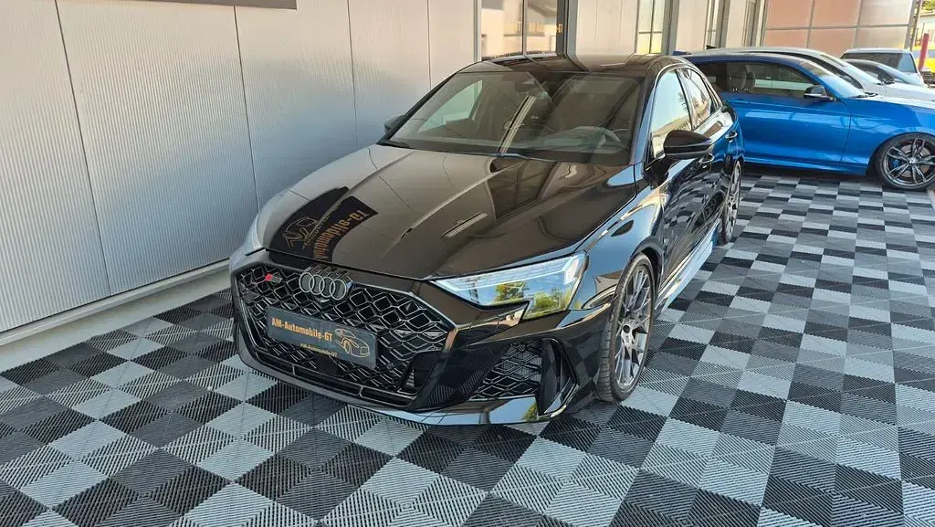 Gebraucht Audi RS3 Sport 400 PS (294 kW) 2025 Mythosschwarz Limousine