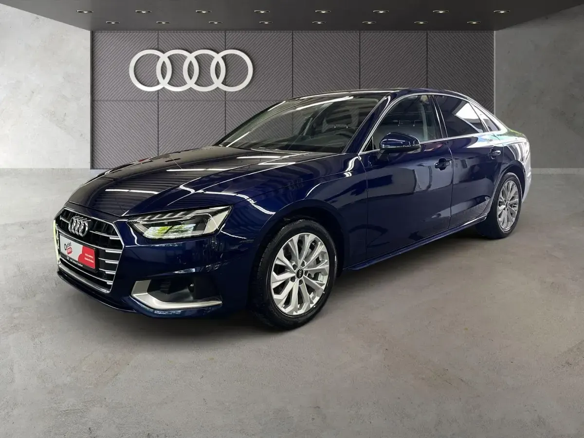Gebraucht Audi A4 Advanced 204 PS (150 kW) 2023 Blau Limousine