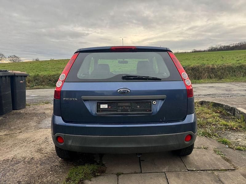 Gebraucht Ford Fiesta 70 PS (51 kW) 2006 Blau Limousine