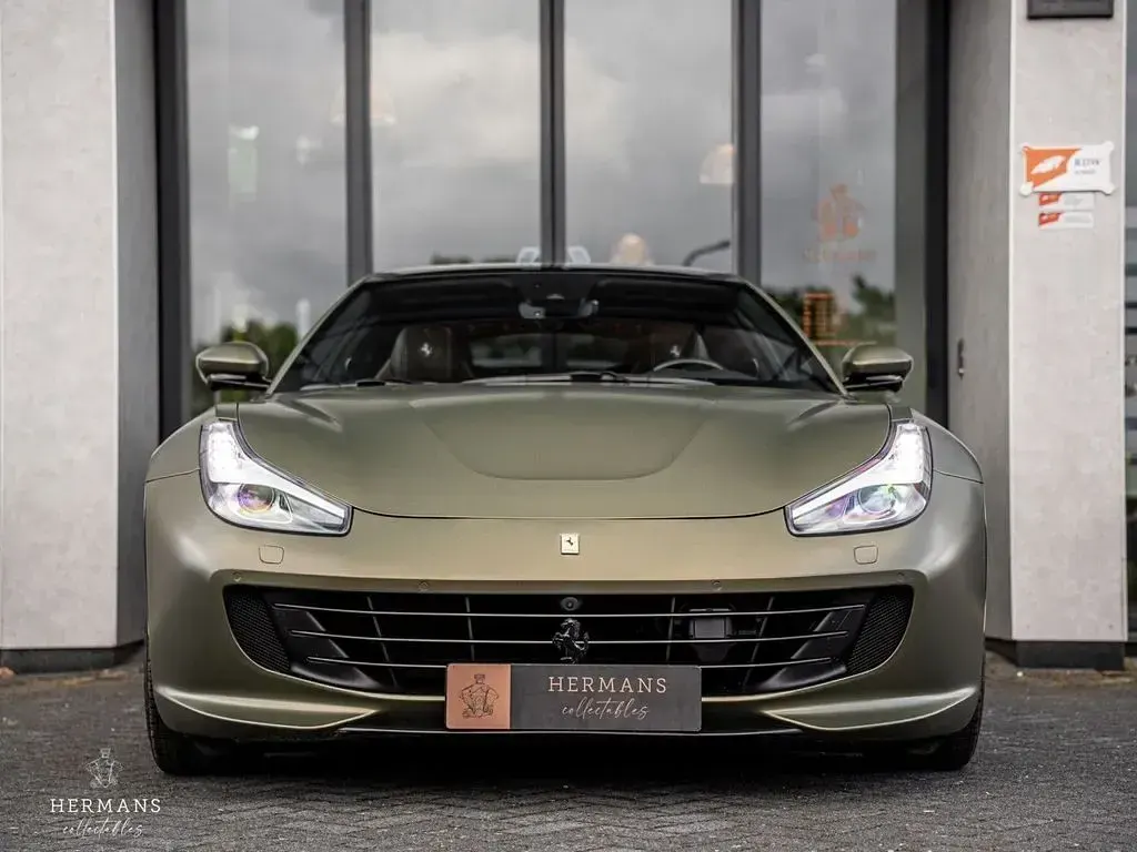 Gebraucht Ferrari GTC4Lusso 610 PS (448 kW) 2020 Weiß Kombi