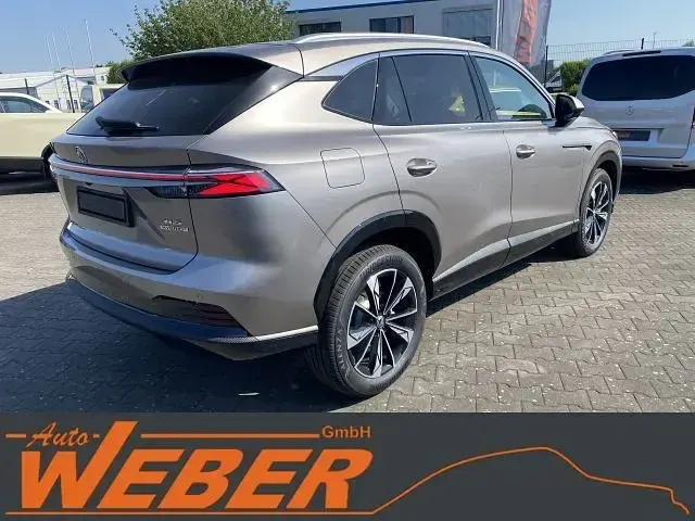 Neu MG HS Luxury 224 PS (164 kW) 2026 Silber SUV