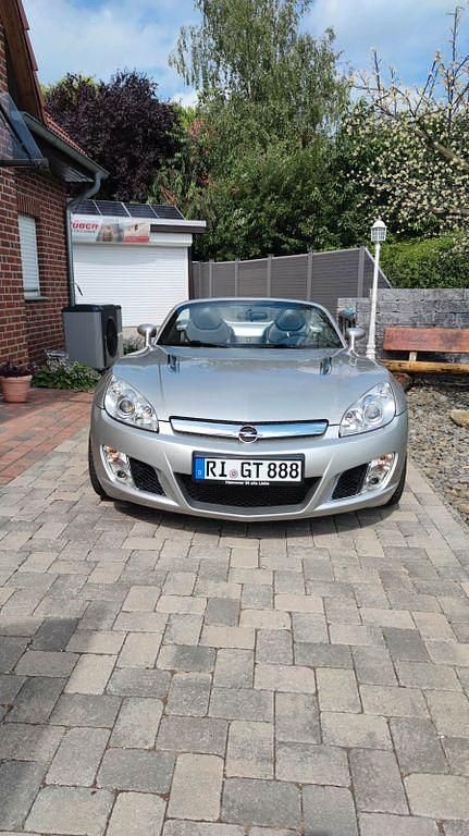 Second-hand Opel GT 264 CP (194 kW) 2008 Argintiu Cabrio