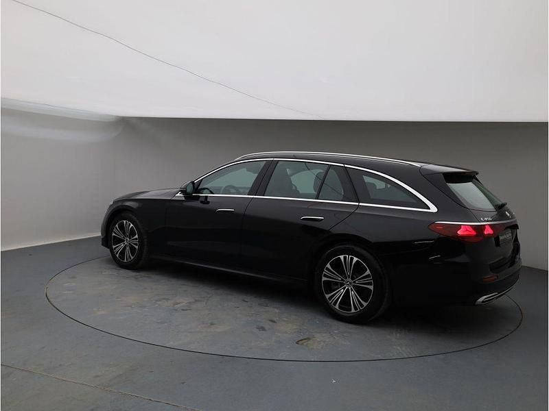 Gebraucht Mercedes E450 Avantgarde 381 PS (280 kW) 2023 Metalliclack obsidianschwarz m Kombi