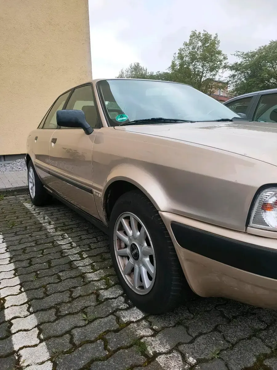 Gebraucht Audi 80 90 PS (66 kW) 1992 Gold Limousine