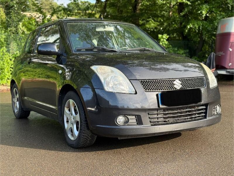 Schwarz Gebraucht 2006 Suzuki Swift Limousine | 1.390 € (Fairer Preis) - Bild 1/4