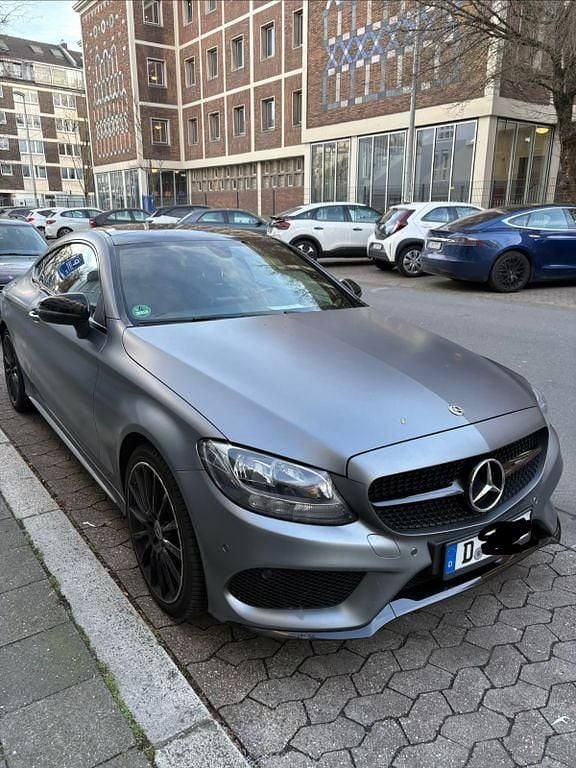Schwarz Gebraucht 2017 Mercedes C300 AMG Coupé | 29.000 € (Fairer Preis) - Bild 1/4