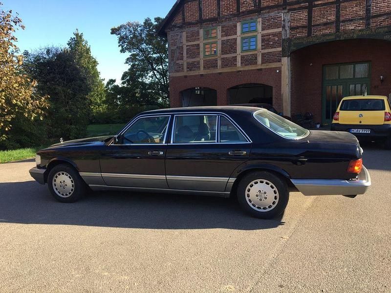 Gebraucht Mercedes S300 150 PS (110 kW) 1987 Blau Limousine