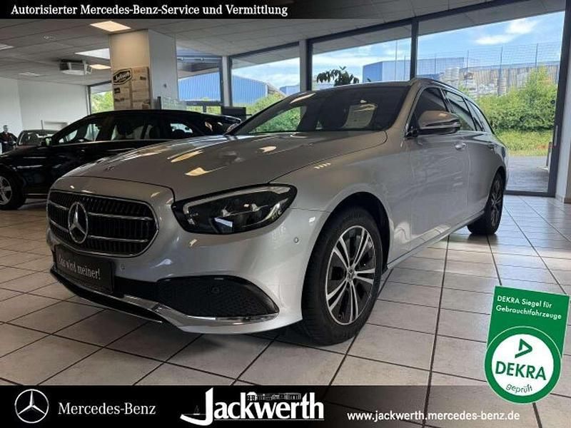 Silber Gebraucht 2022 Mercedes E220 Avantgarde Kombi | 39.990 € (Fairer Preis) - Bild 1/4