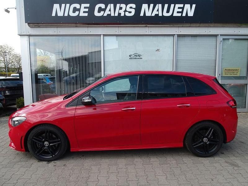 Gebraucht Mercedes 220 AMG line 190 PS (139 kW) 2019 Rot Limousine