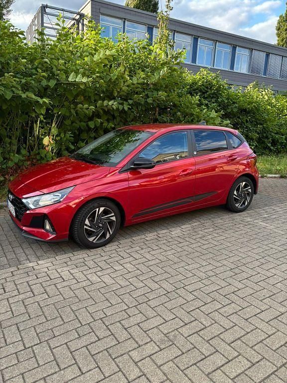 Rot Gebraucht 2022 Hyundai i20 Edition Kleinwagen | 16.000 € (Fairer Preis) - Bild 1/4