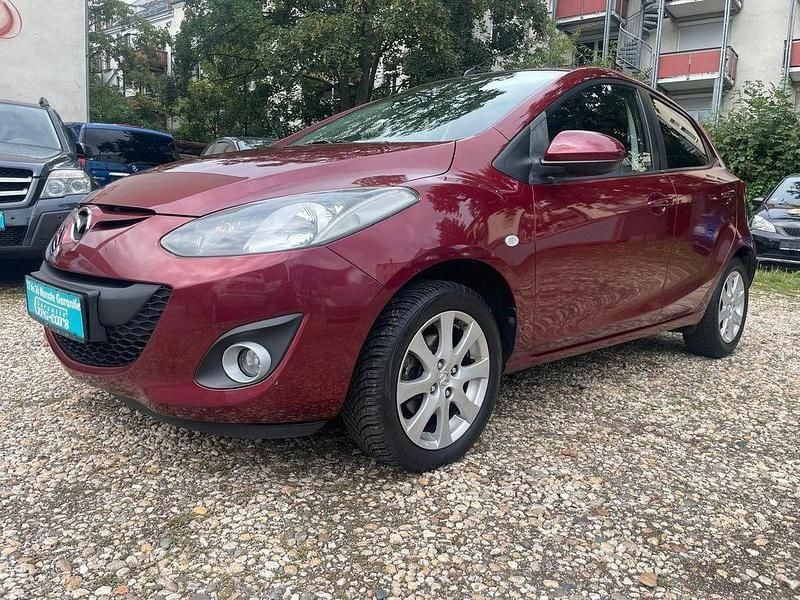 Rot Gebraucht 2011 Mazda 2 Active Limousine | 4.250 € (Fairer Preis) - Bild 1/4