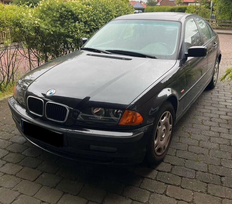 Schwarz Gebraucht 1998 BMW 318 Limousine | 2.100 € - Bild 1/4