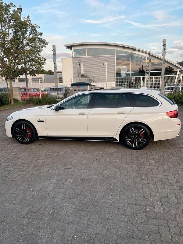 Gebraucht BMW 525 218 PS (160 kW) 2014 Weiß Kombi