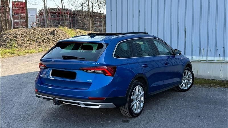 Gebraucht Skoda Octavia 200 PS (147 kW) 2022 Blau Kombi