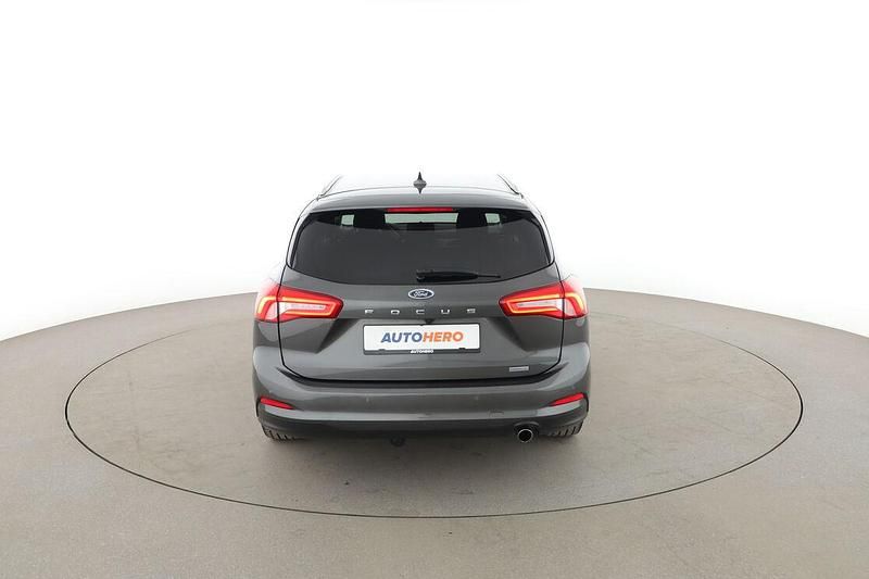 Gebraucht Ford Focus Titanium 150 PS (110 kW) 2019 Grau Kombi