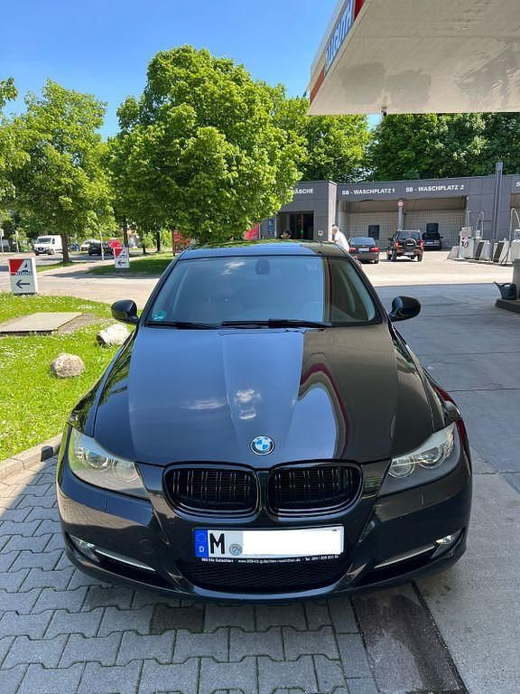 Gebraucht BMW 325 Performance 204 PS (150 kW) 2010 Schwarz Limousine