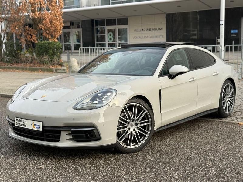 Grau Gebraucht 2018 Porsche Panamera 4 Chrono Limousine | 47.990 € (Superpreis) - Bild 1/4