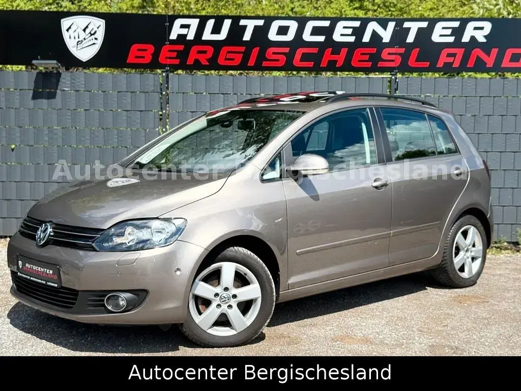 Gebraucht VW Golf Plus Team 105 PS (77 kW) 2010 Braun Van / Kleinbus